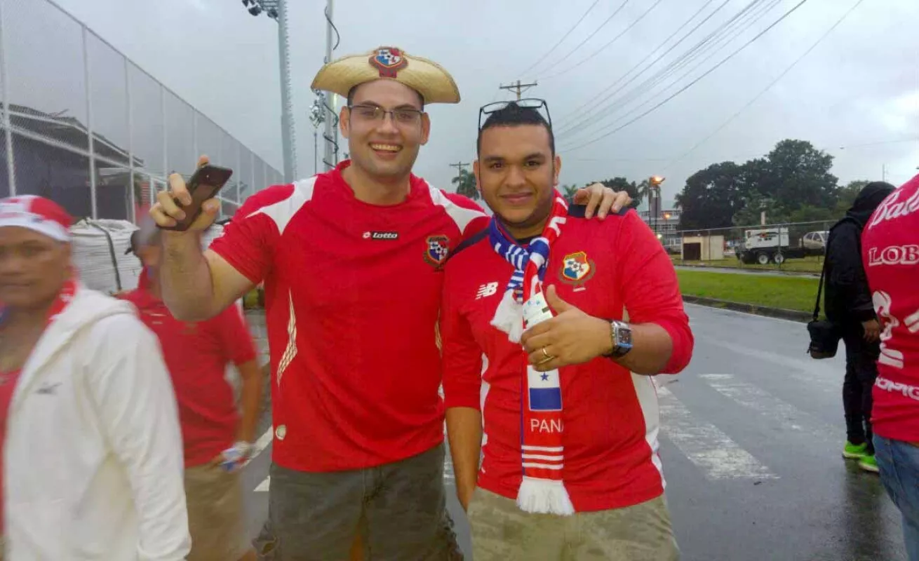 Fieles rumbo al Rommel para el Panamá vs. México