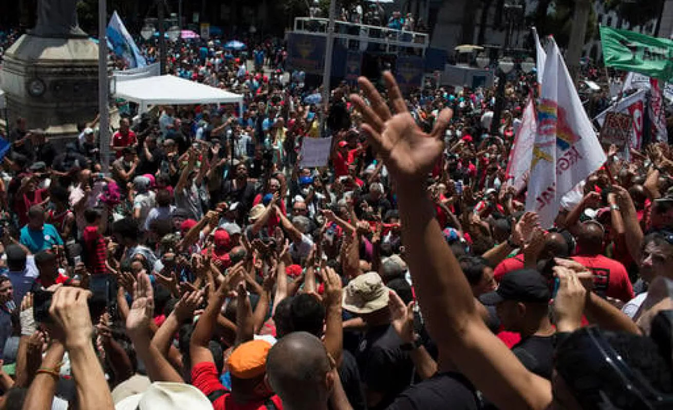 Cruenta protesta en Brasil contra medidas de austeridad