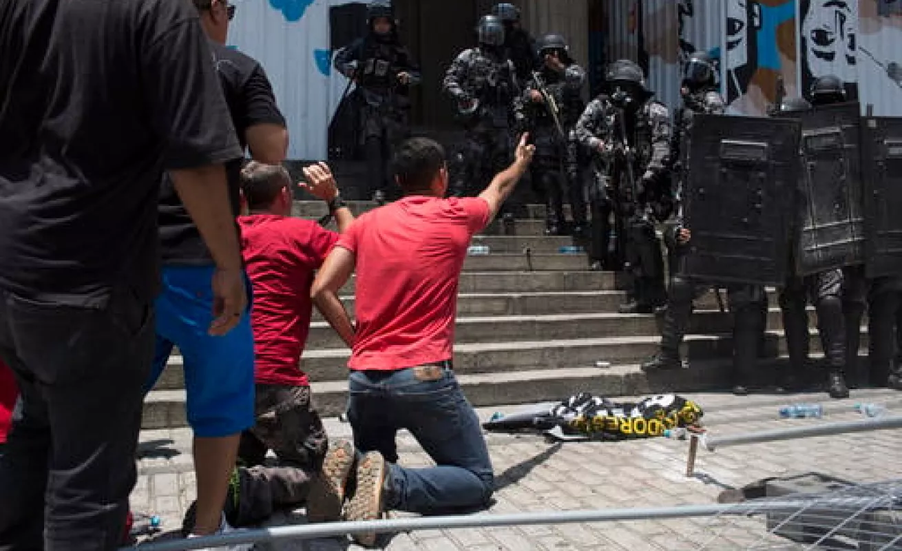 Cruenta protesta en Brasil contra medidas de austeridad