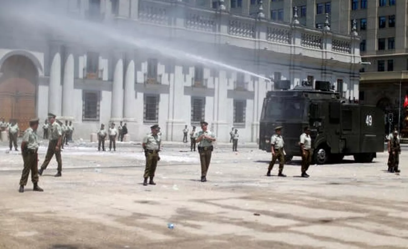 Chilenos pelean por un aumento salarial justo