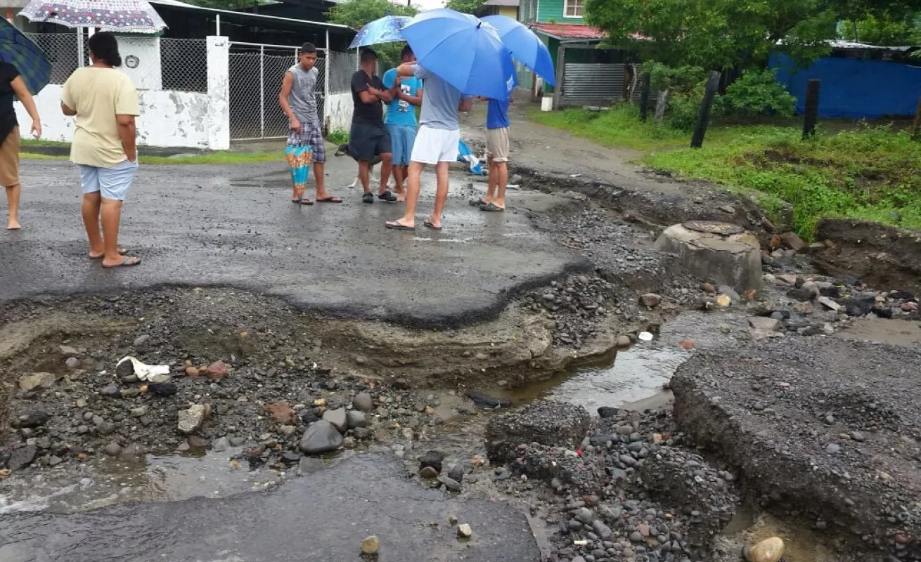 Mal tiempo azota a Panamá