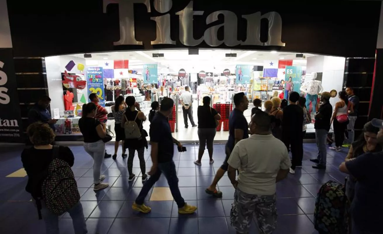 Otto, lunes festivo y el sueldo debilitan el Black Friday