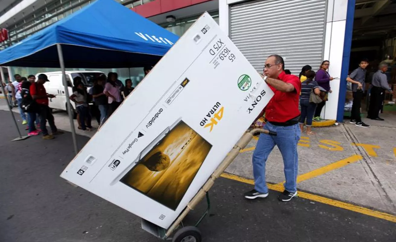 Otto, lunes festivo y el sueldo debilitan el Black Friday