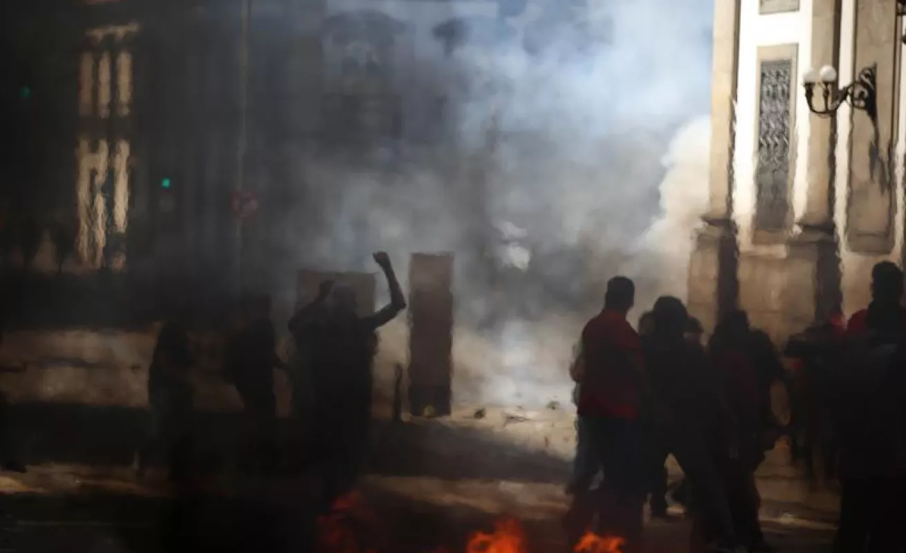 Protestan contra el "paquete de recortes"  del gobierno  Río de Janeiro