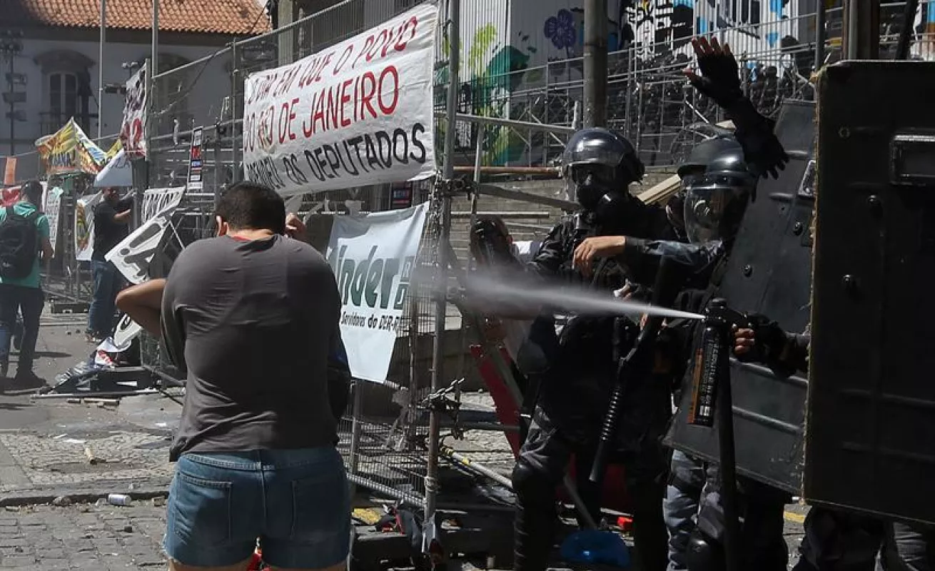 Protestan contra el "paquete de recortes"  del gobierno  Río de Janeiro