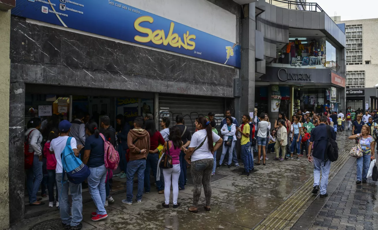 #GaleriaCri Ordena remates de ropa y juguetes en Venezuela