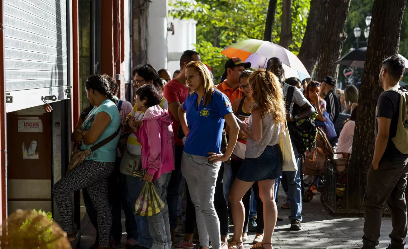 #GaleriaCri Ordena remates de ropa y juguetes en Venezuela