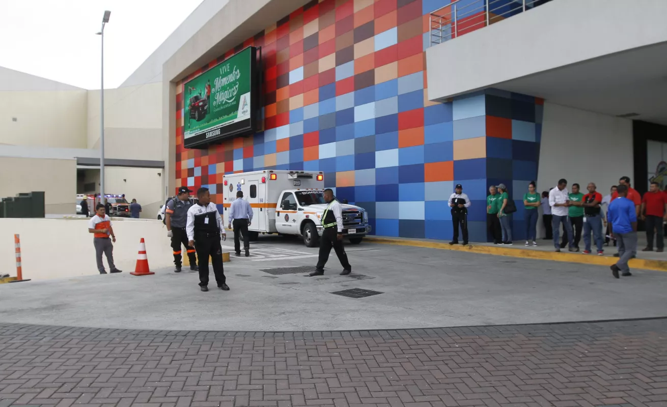 #GaleriaCri Explosión en Altaplaza