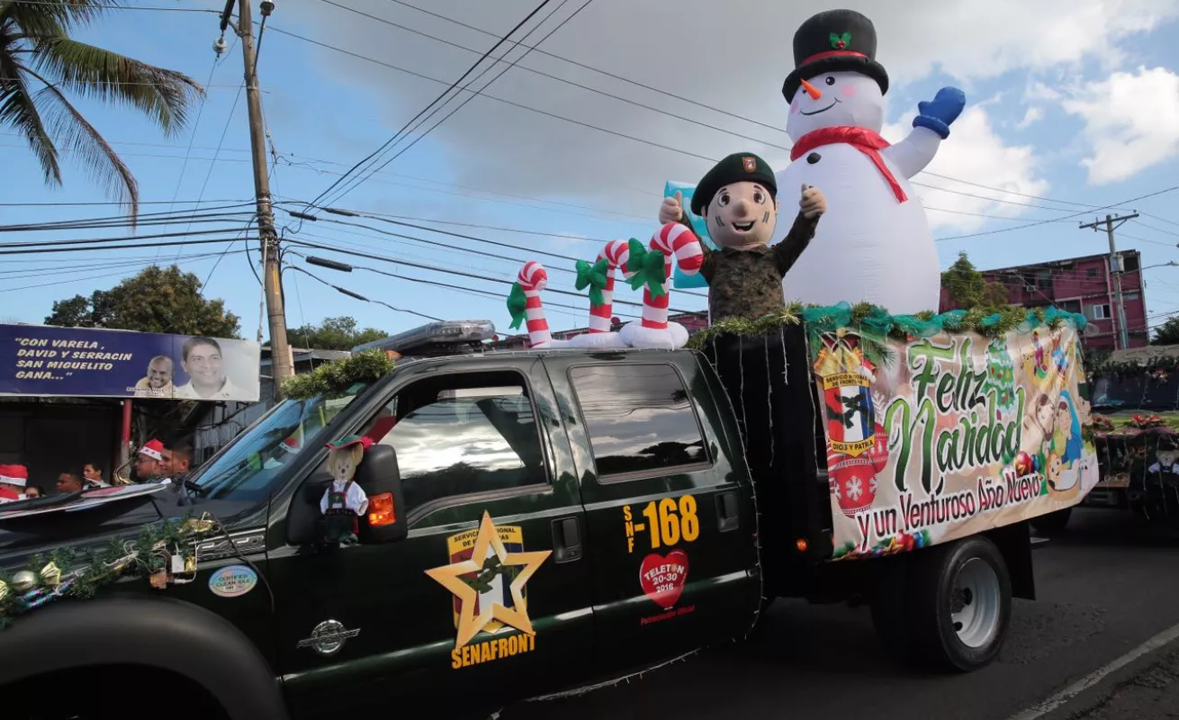Desfile “Jesús es la Navidad”