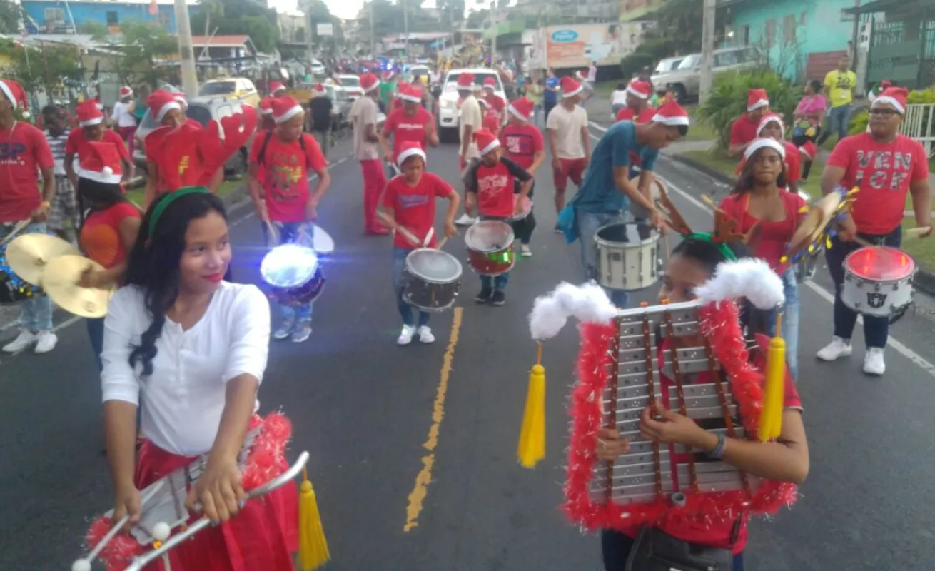Desfile “Jesús es la Navidad”