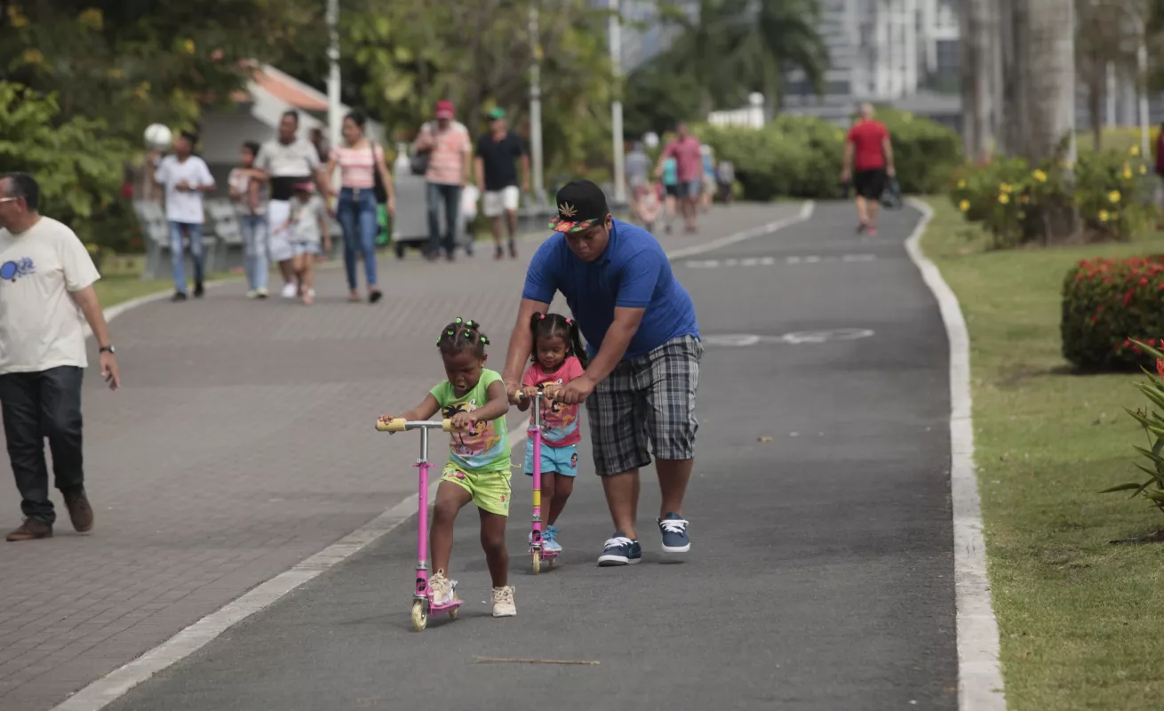 Juego y alegría en Navidad