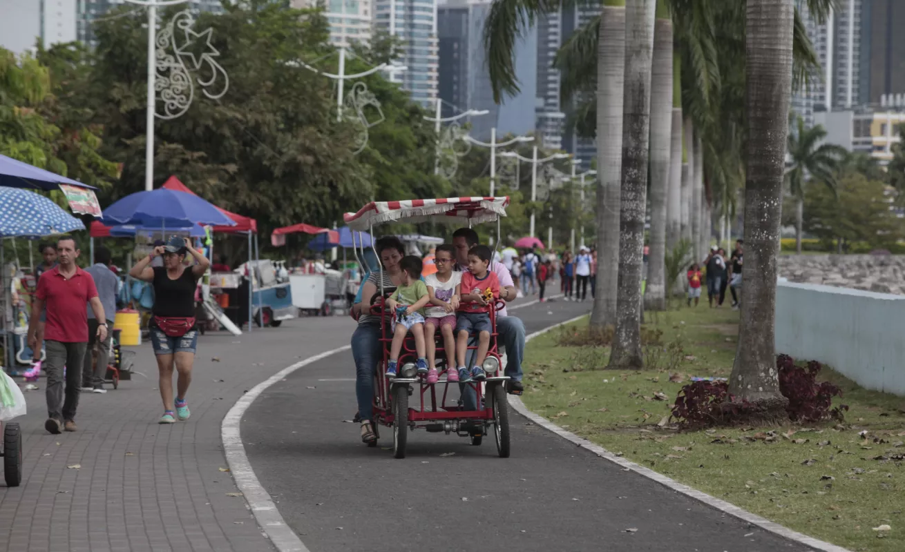 Juego y alegría en Navidad