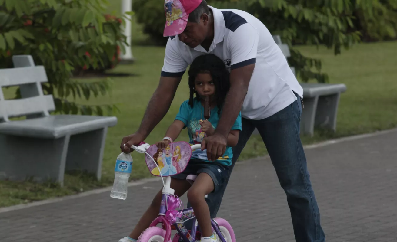 Juego y alegría en Navidad