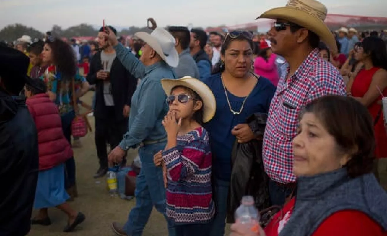 Rubí cumple 15 años y el mundo se entera