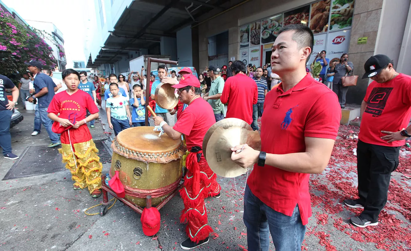 El gallo se toma los barrios de Panamá