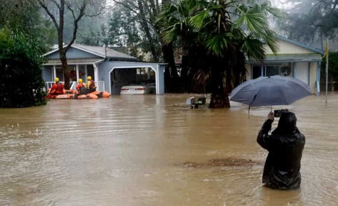 #GaleriaCri California sumergida bajo el agua