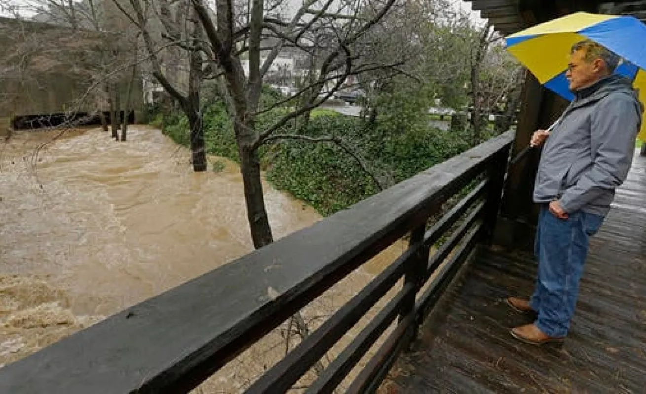 #GaleriaCri California sumergida bajo el agua