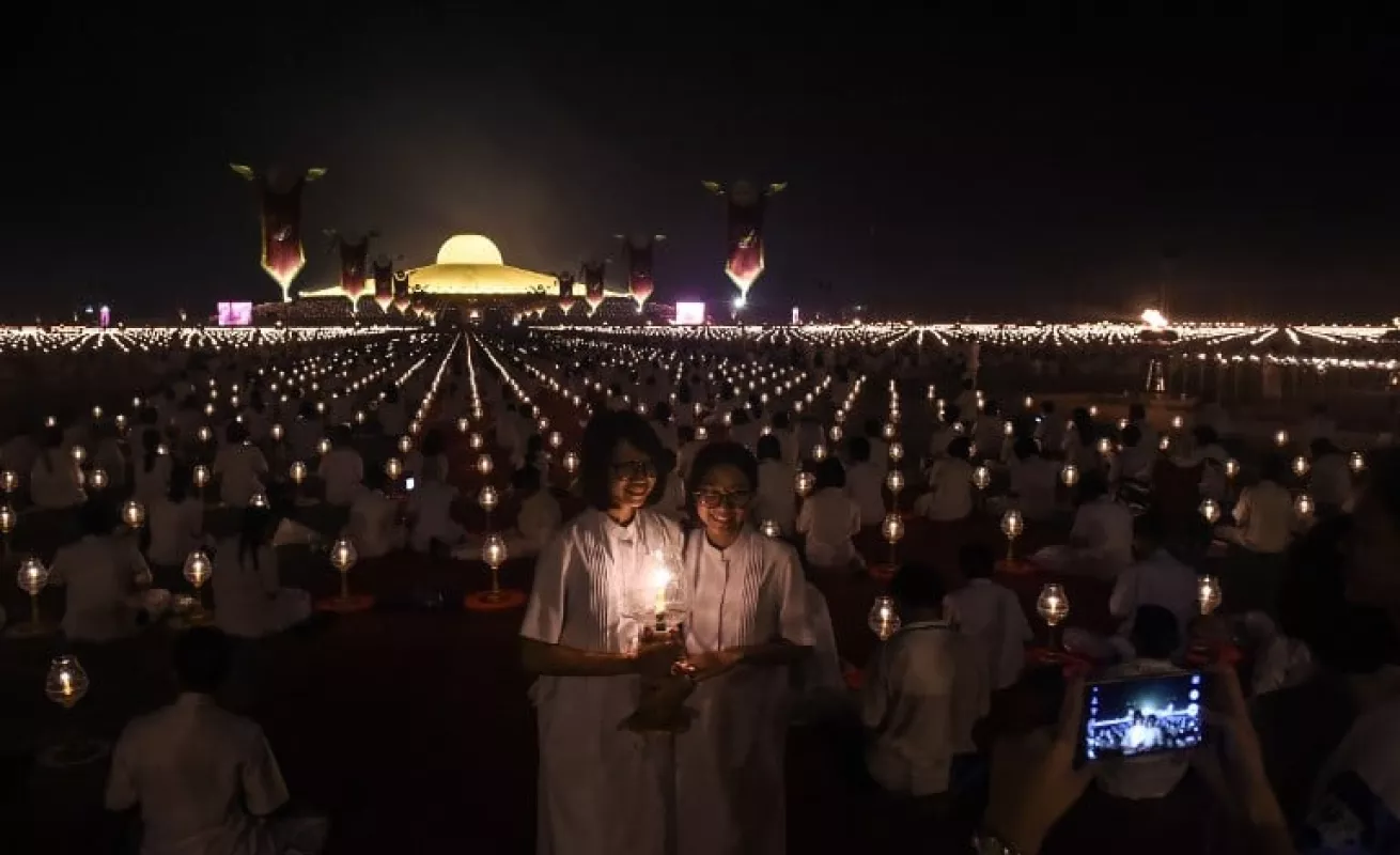  #GaleriaCri Fiesta de  Makha Bucha