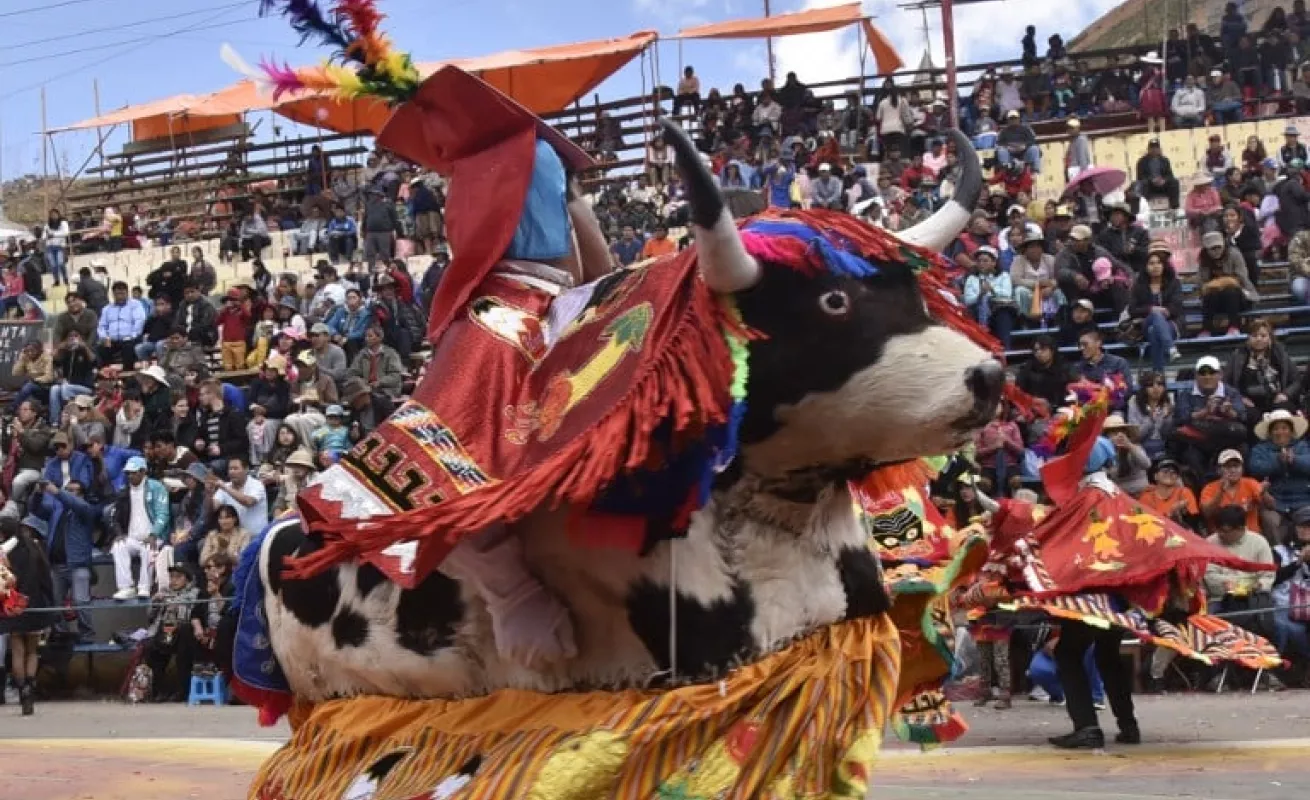 #GaleriaCri Desfile folclórico del carnaval en Bolivia