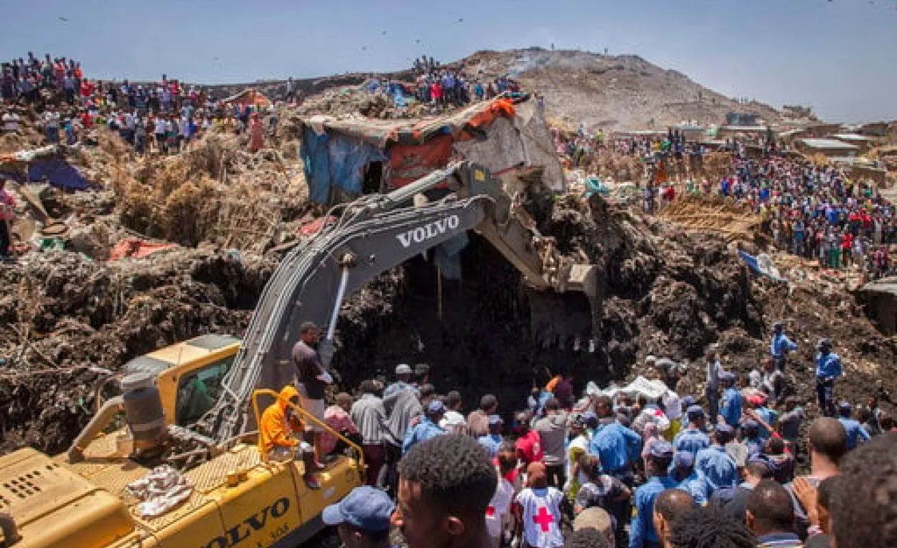 #GaleriaCri Etiopía está de luto por la muerte de más de 100 personas aplastadas por desechos en un vertedero
