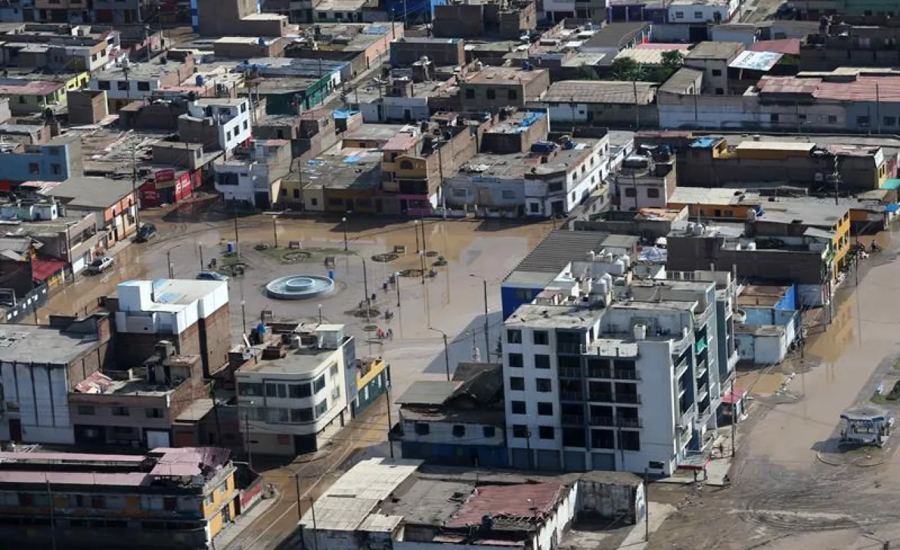 #GaleriaCri Perú sumida en una tragedia