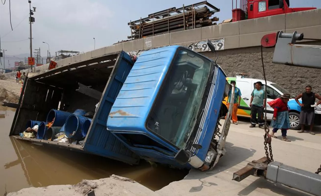 #GaleriaCri Perú sumida en una tragedia