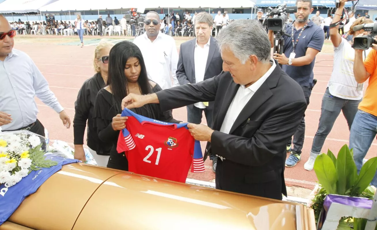 Amílcar Henríquez, dolorosa despedida 