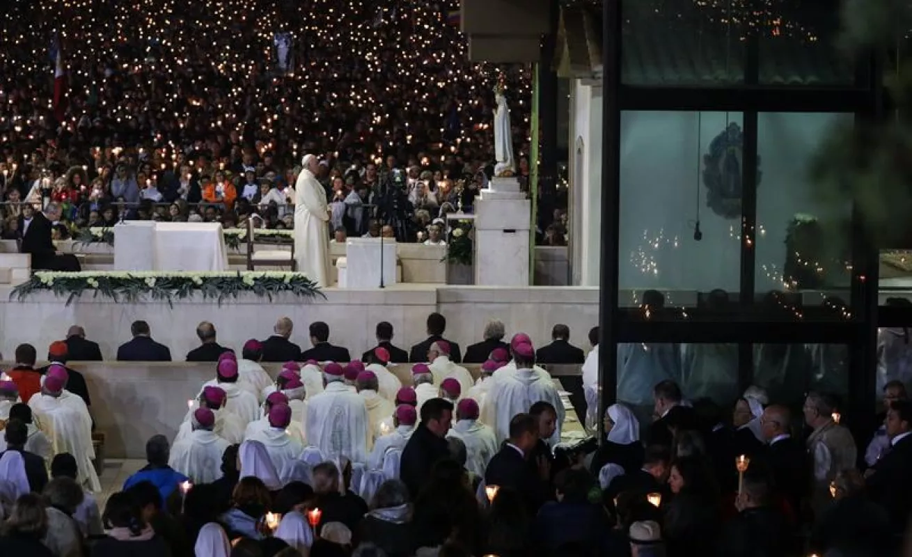 #GaleriaCri Procesión de velas en el Santuario de Fátima