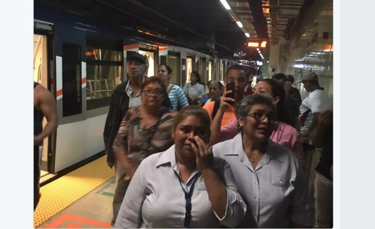 #GaleriaCri Dos horas sin electricidad