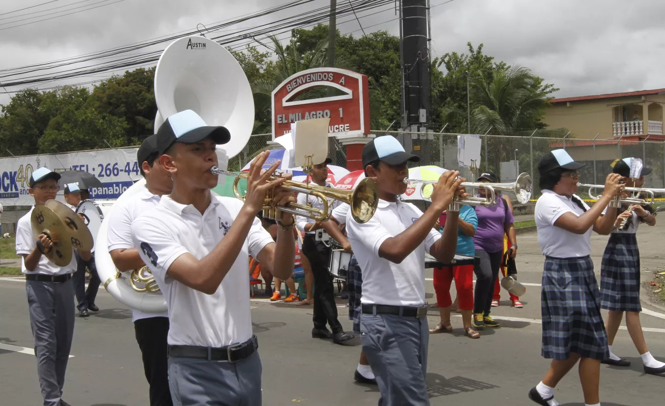 #GaleriaCri Desfile estudiantil en conmemoración de los 104 aniversario de Juan Díaz