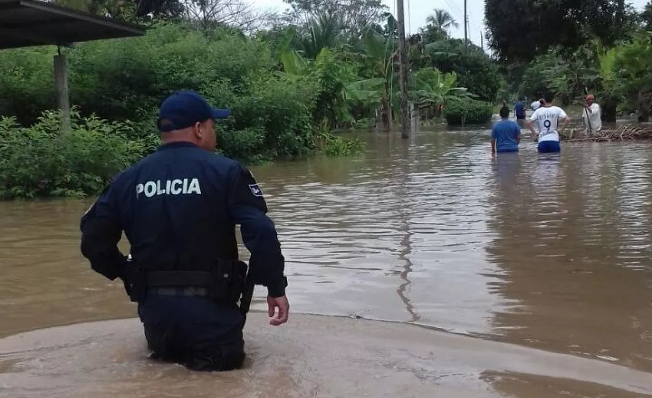 #GaleriaCri Lluvias causan estragos en el país