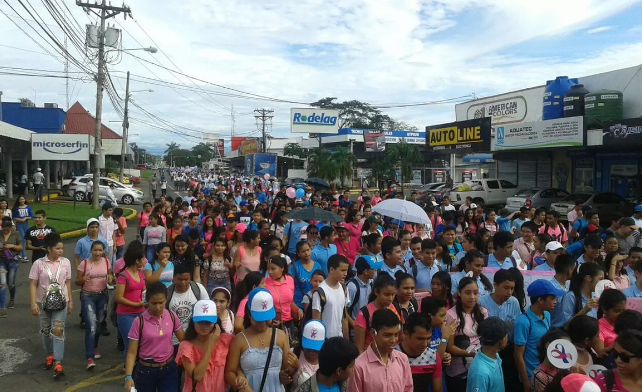 #GaleriaCri Caminata de Luz, celebrando la vida