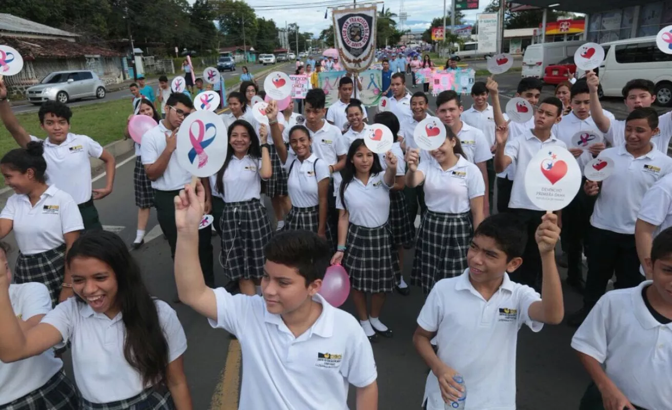#GaleriaCri Caminata de Luz, celebrando la vida