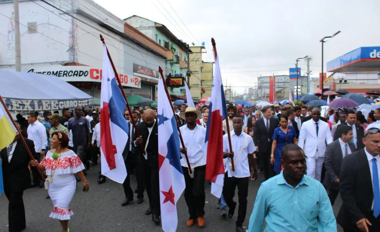 #GaleriaCri Colón celebró este 5 de Noviembre los 114 años de vida republicana