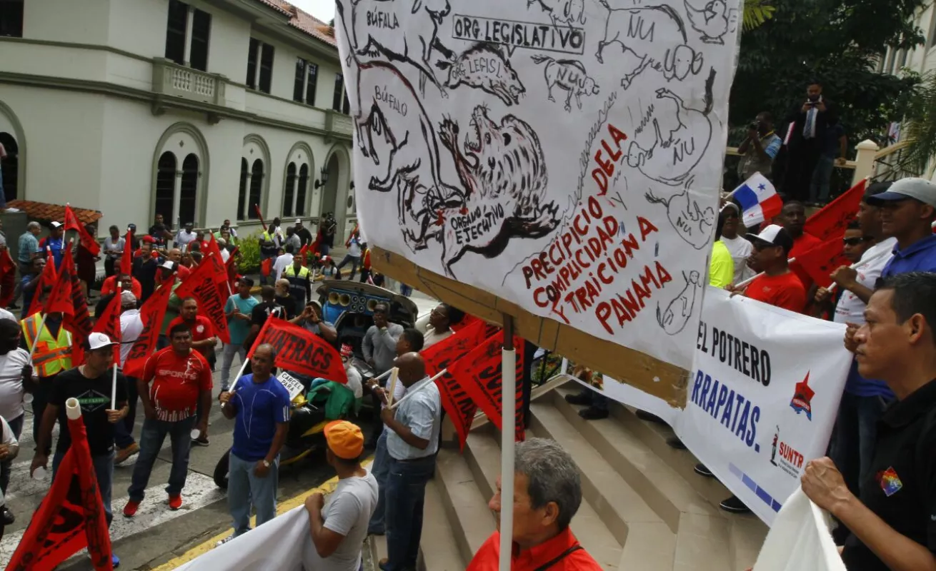 #GaleriaCri Grupos sindicales y civiles exigen se develen nombres de corruptos vinculados a caso Odebrecht