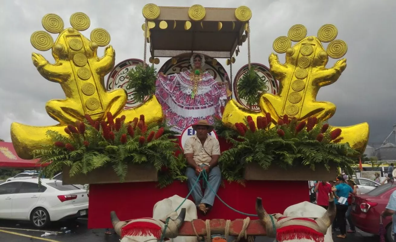 #GaleríaCri Desfile cívico-folclórico en Juan Díaz