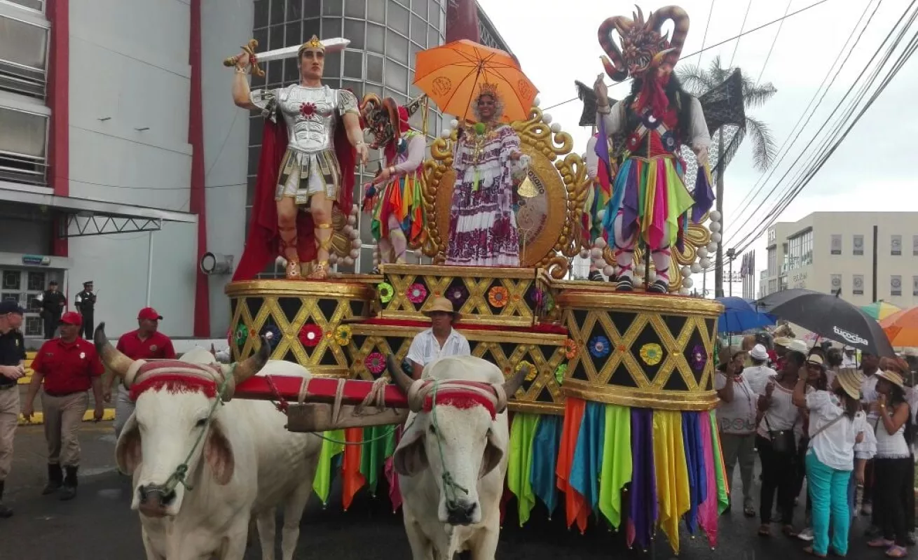 #GaleríaCri Desfile cívico-folclórico en Juan Díaz