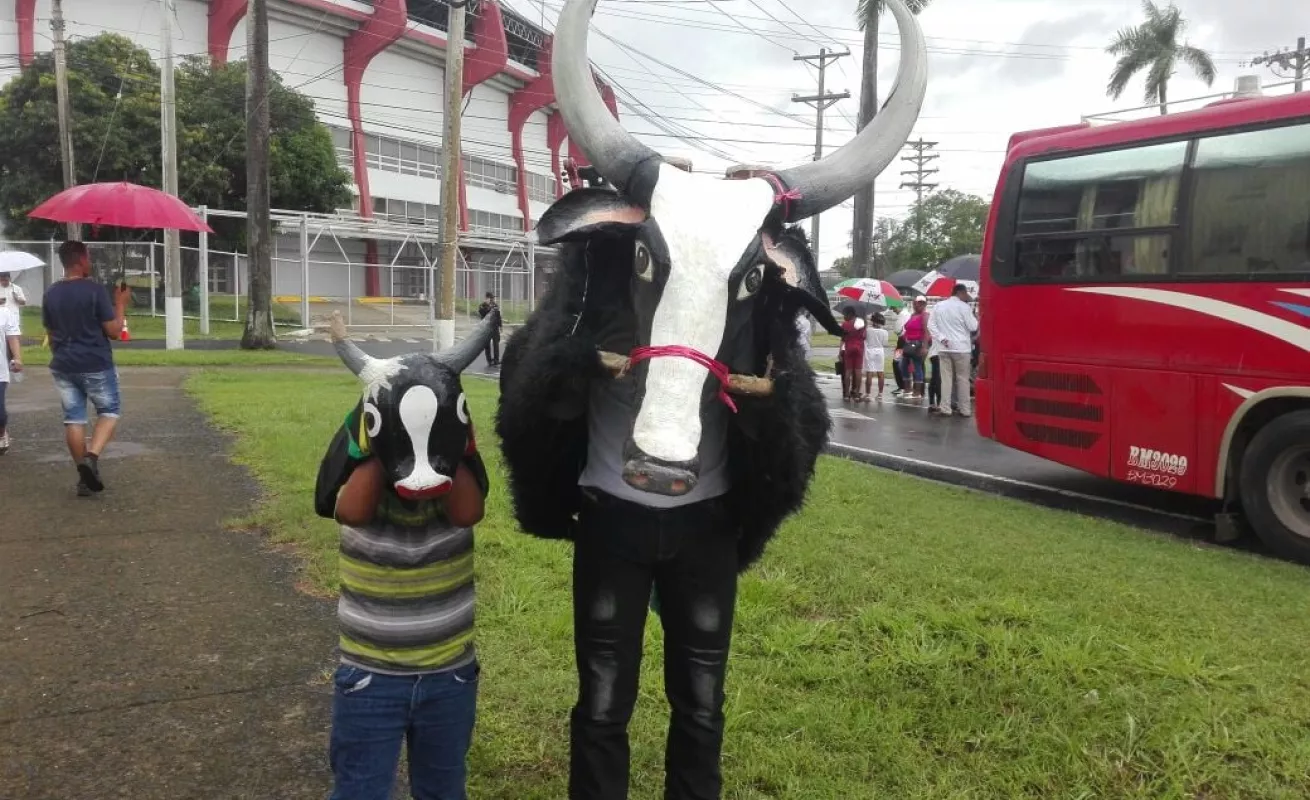 #GaleríaCri Desfile cívico-folclórico en Juan Díaz