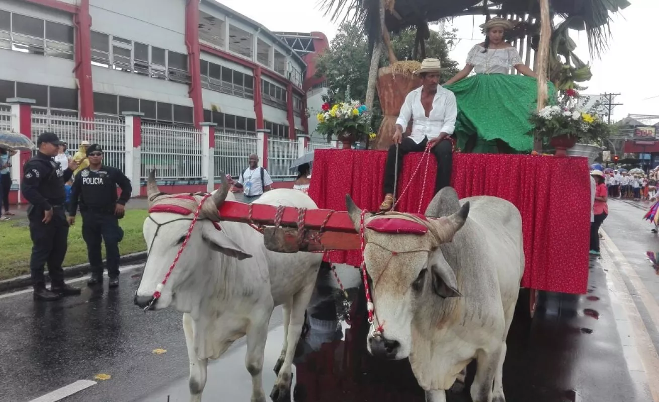 #GaleríaCri Desfile cívico-folclórico en Juan Díaz