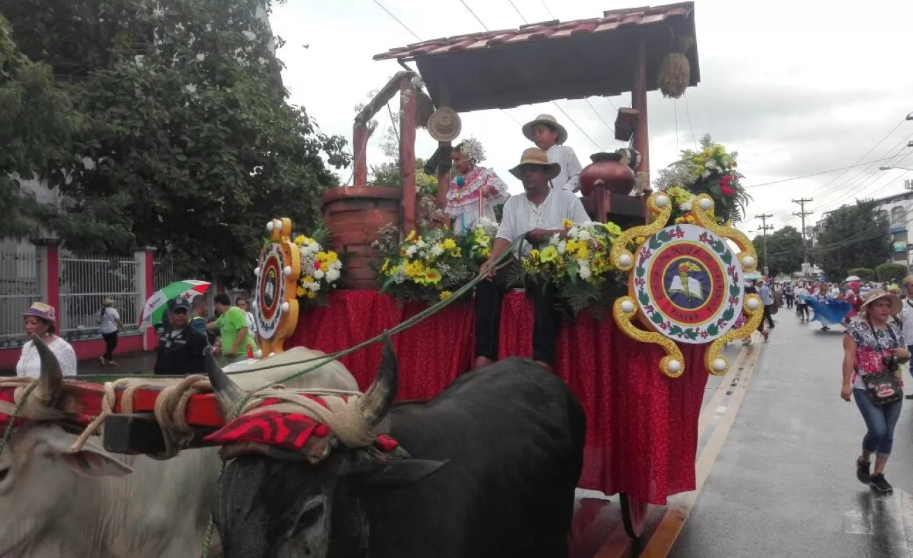#GaleríaCri Desfile cívico-folclórico en Juan Díaz