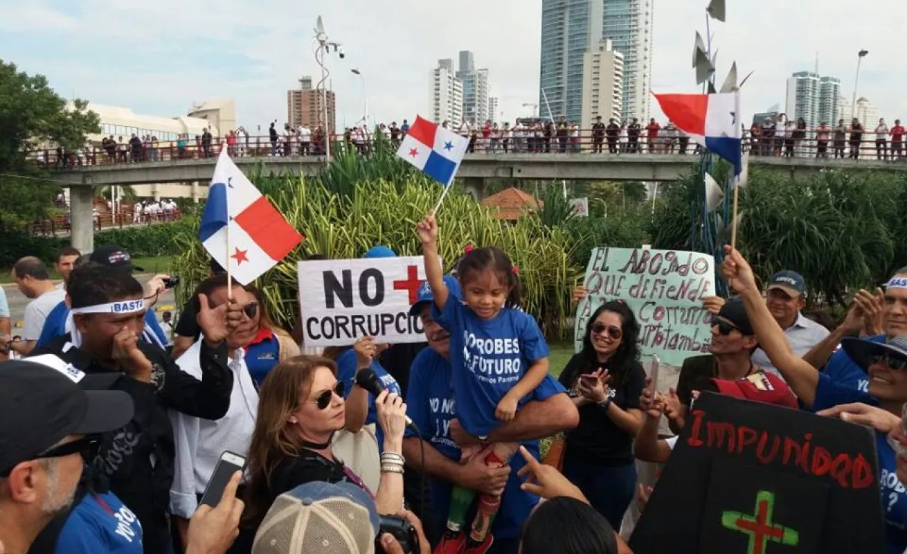 #GaleriaCri Protesta anticorrupción en la Cinta Costera