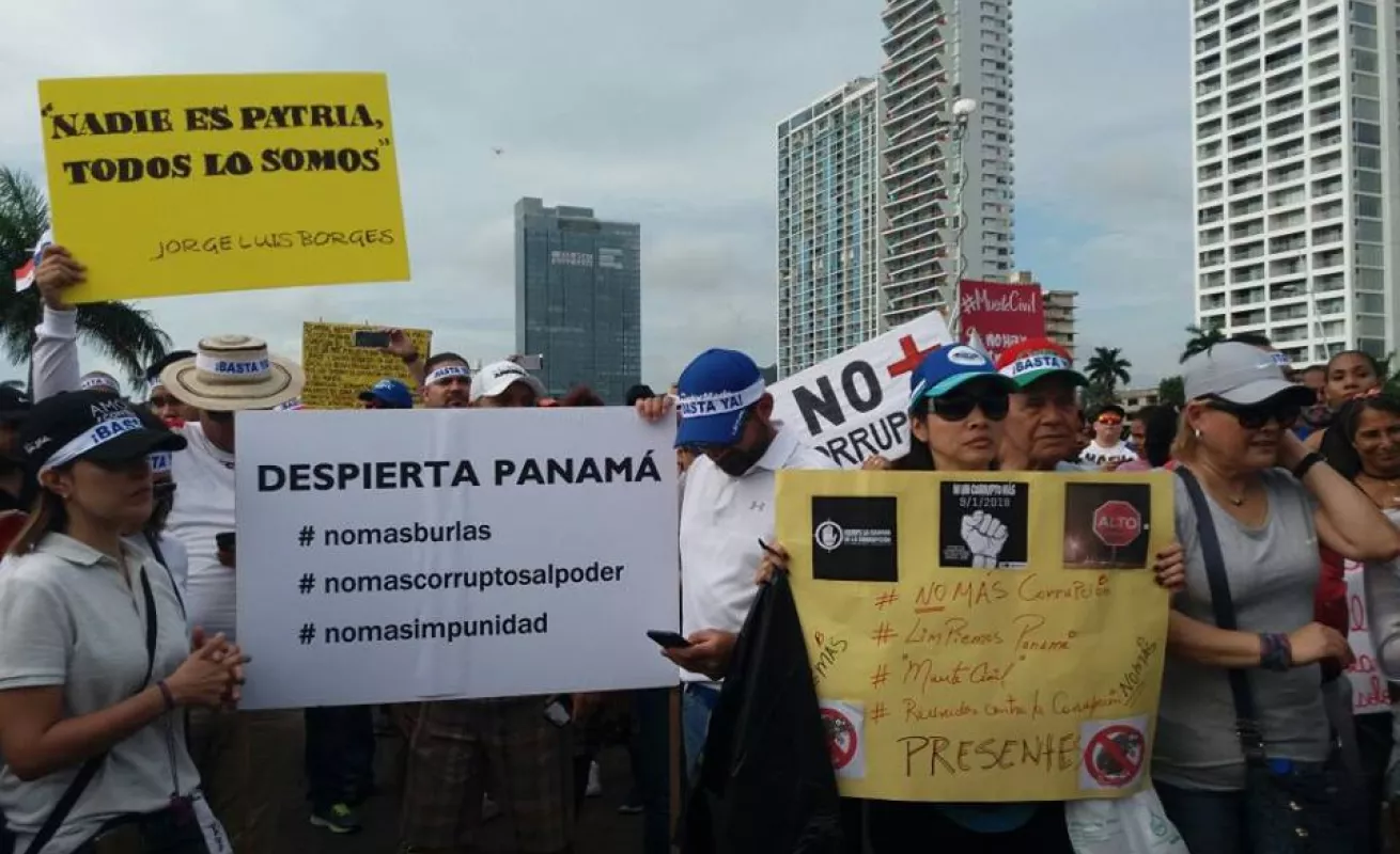 #GaleriaCri Protesta anticorrupción en la Cinta Costera