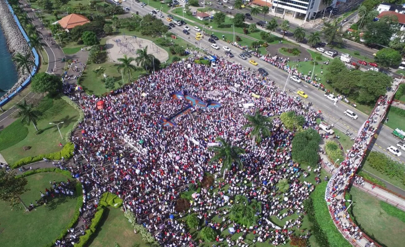 #GaleriaCri Protesta anticorrupción en la Cinta Costera