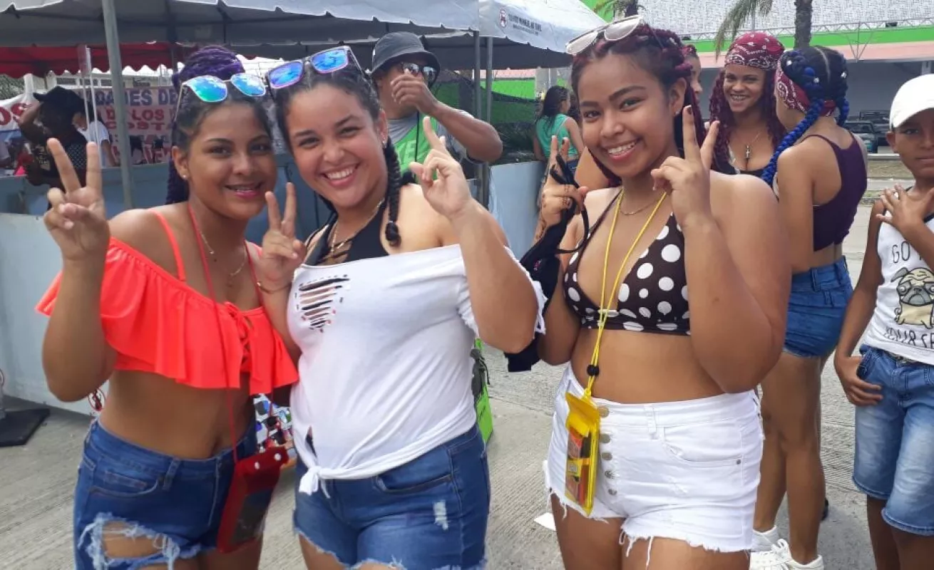 #GaleriaCri Izada de la bandera del Carnaval en Juan Díaz