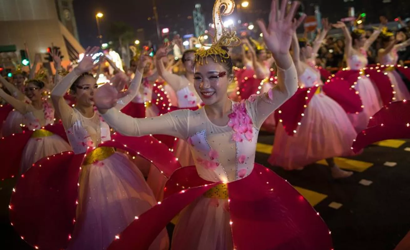 #GaleriaCri China recibe el Año del Perro con una explosión de color y espiritualidad