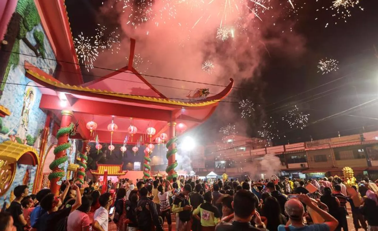 #GaleriaCri China recibe el Año del Perro con una explosión de color y espiritualidad