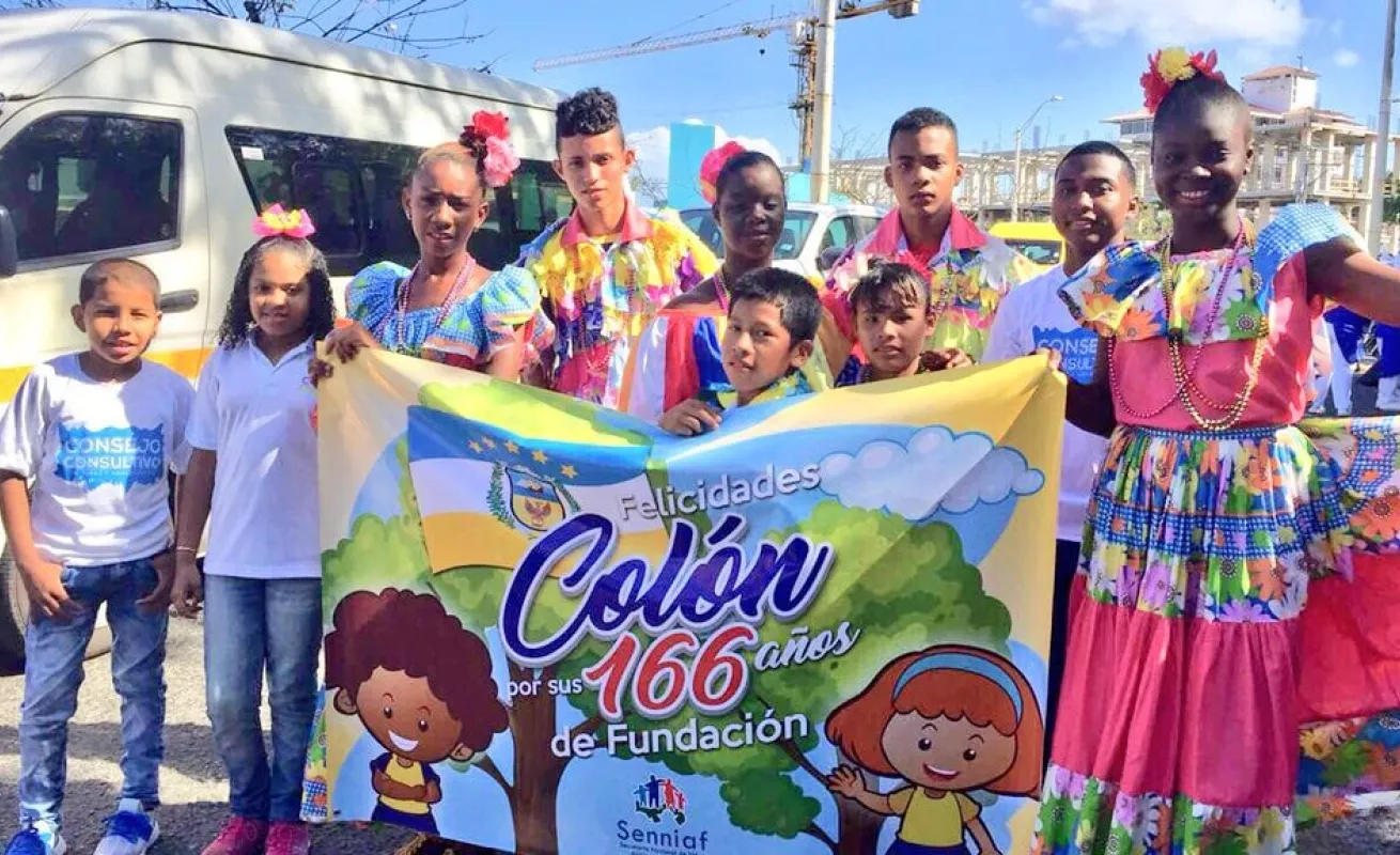 Desfile folclórico en Colón