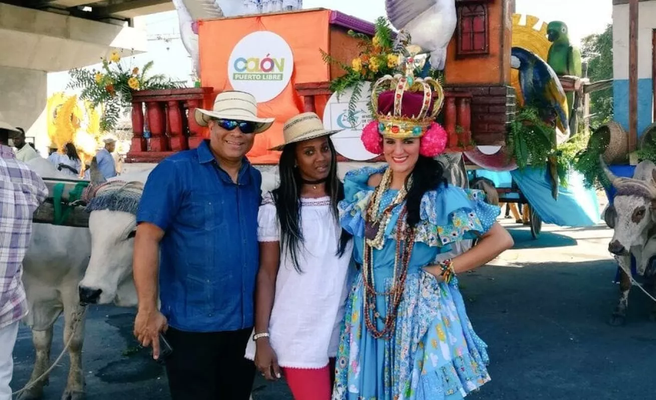 Desfile folclórico en Colón