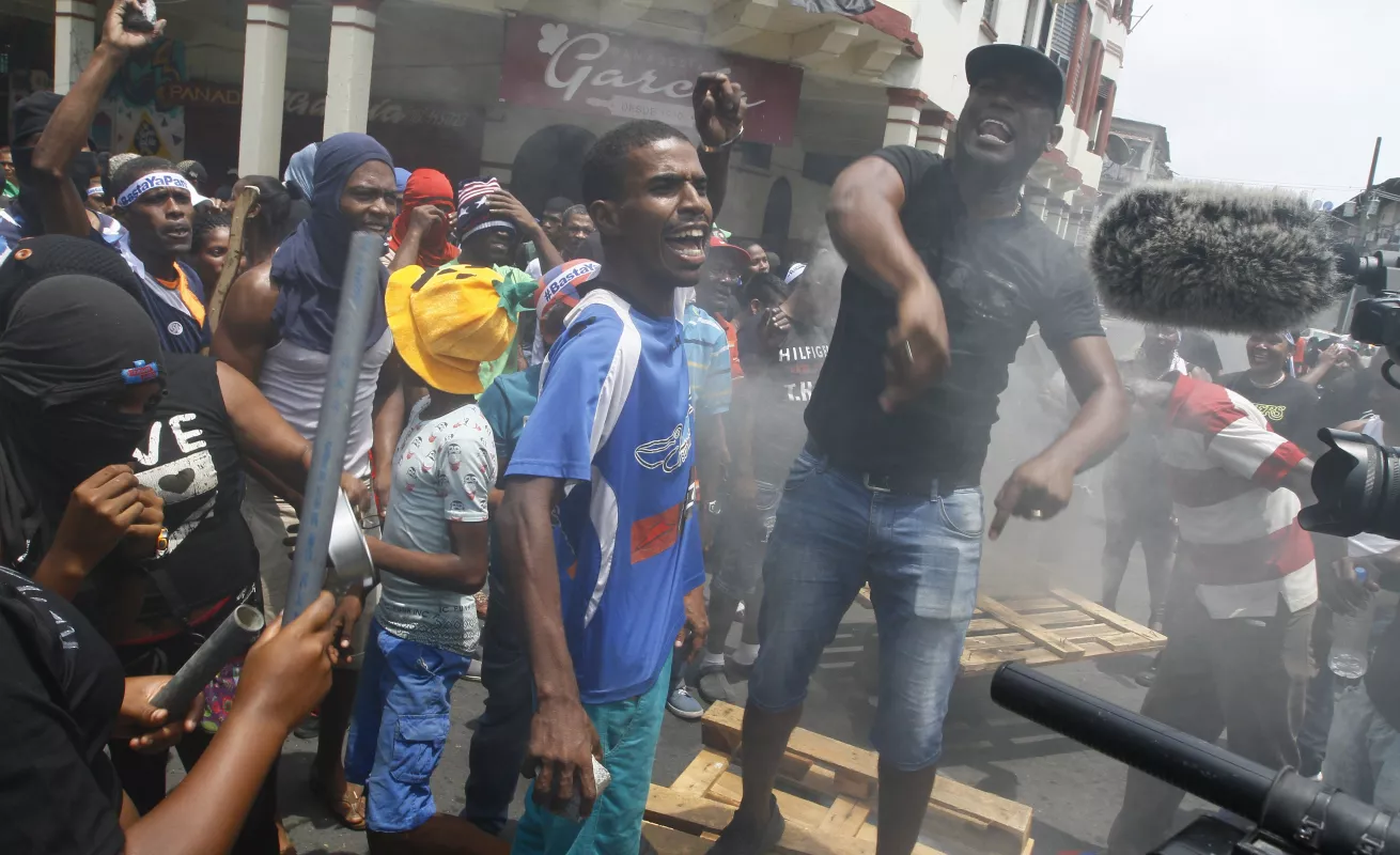 #GaleriaCri Se prendió Colón