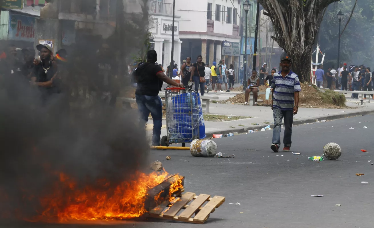 #GaleriaCri Se prendió Colón